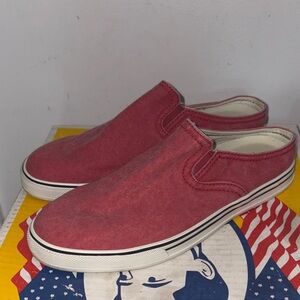Women’s Slip-On LL BEAN Shoes in Dusty Red SIZE 7.5M